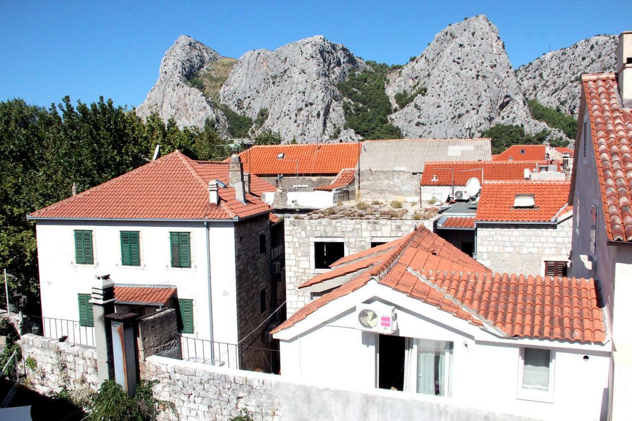 Apartment Mimica-Croatia , Omis , Center Экстерьер фото