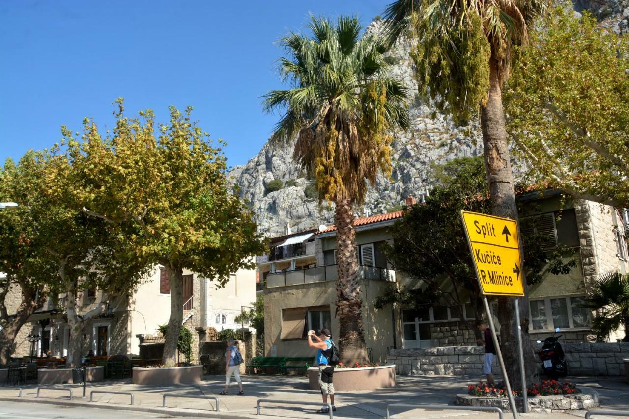 Apartment Mimica-Croatia , Omis , Center Экстерьер фото